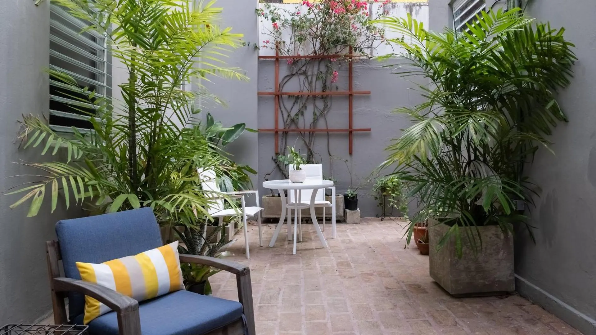 Seaside Caribbean Comfort - Between Beach And City San Juan